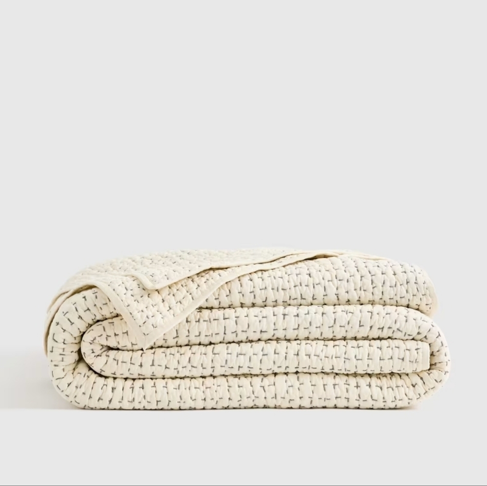 Quince Organic Cotton Hand Stitched Quilt - undyed - off-white/grey stitching